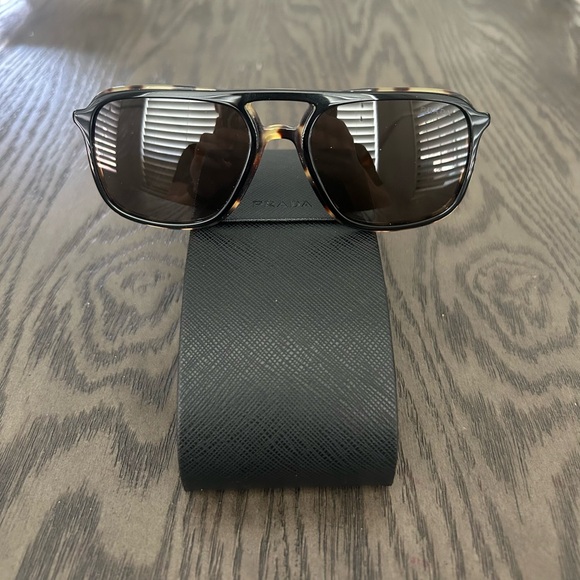 Men’s Authentic Prada Sunglasses - Picture 6 of 11